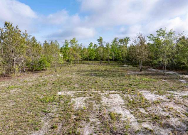 Property at 1017 SE Hammerly St, Madison, FL 32340