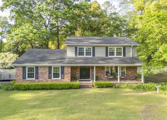 Property at 706 Piedmont Dr, Tallahassee, FL 32312, 4 beds, 2.5 baths