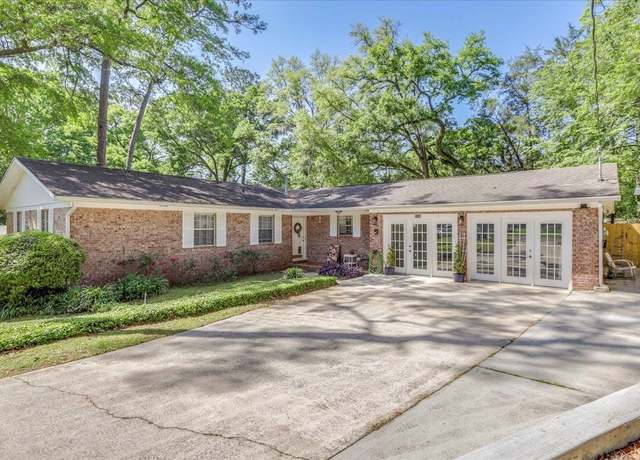 Property at 1914 W Nelson Cir, Tallahassee, FL 32303, 4 beds, 2.5 baths