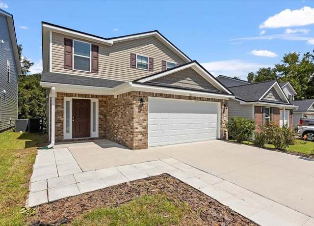 Property at 1021 Lacey Ln, Tallahassee, FL 32304, 4 beds, 2.5 baths