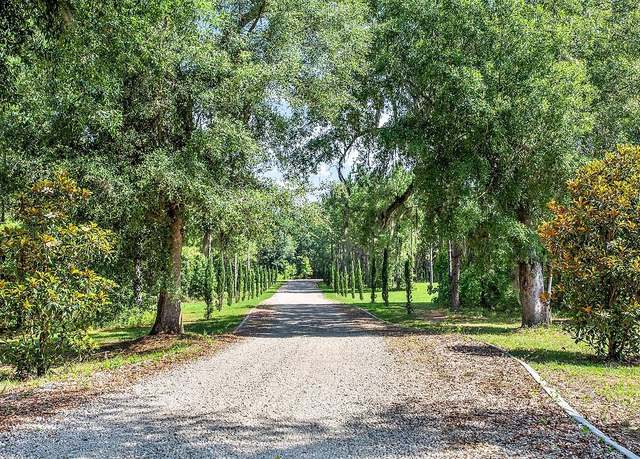Property at 10080 Mahan Dr, Tallahassee, FL 32309, 3 beds, 2.5 baths