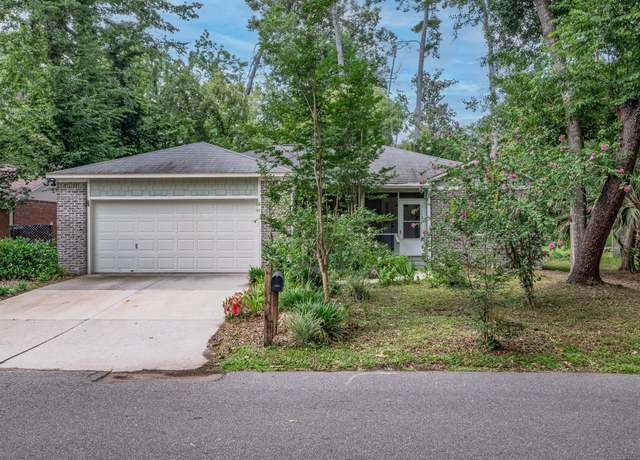 Property at 1737 Silverwood Dr, Tallahassee, FL 32301, 4 beds, 2 baths