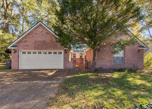 Property at 2001 Duneagle Ln, Tallahassee, FL 32317, 4 beds, 3 baths