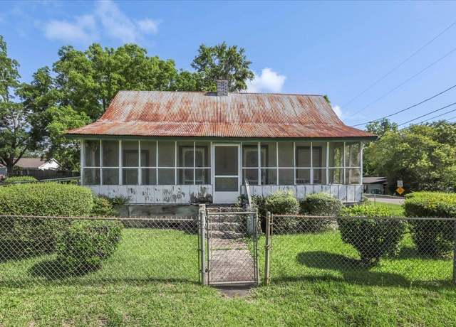 Property at 143 Washington Ave, Havana, FL 32333, 2 beds, 1 bath