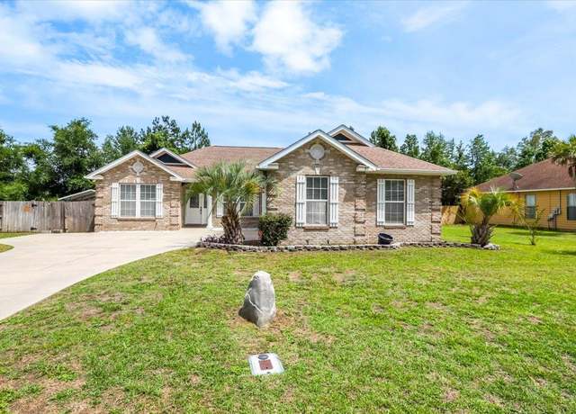 Property at 37 Saralan Garden Dr, Crawfordville, FL 32327, 4 beds, 2 baths
