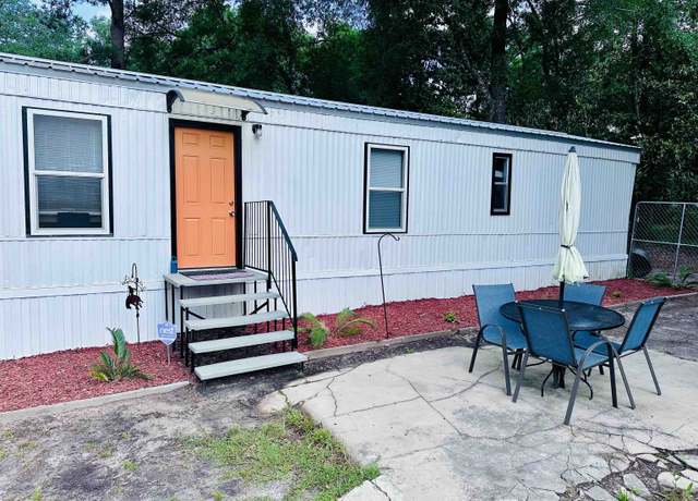 Property at 109 Alma Yates St, Quincy, FL 32351, 2 beds, 2 baths