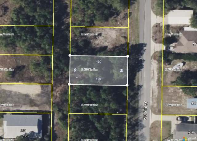 Property at 913 NE 6th St, Carrabelle, FL 32322