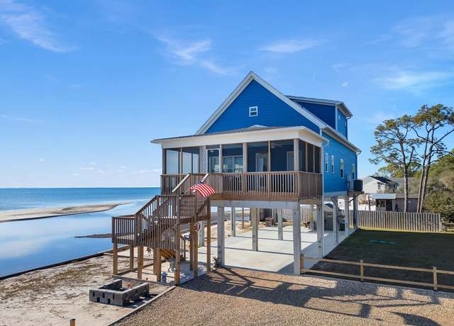 Property at 2324 Coastal Highway 98 W, Carrabelle, FL 32322, 4 beds, 3.5 baths