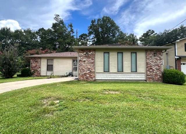 Property at 225 China Doll Dr, Tallahassee, FL 32312, 4 beds, 2 baths