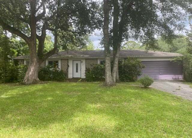 Property at 1927 Lawson Rd, Tallahassee, FL, 3 beds, 2 baths