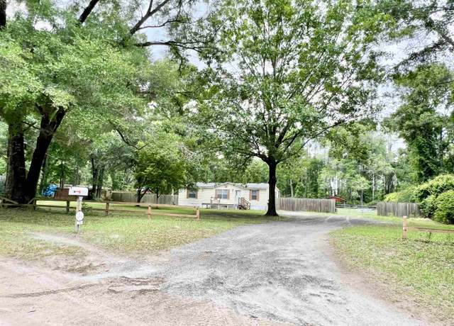 Property at 28 Meridith Dr, Crawfordville, FL 32327, 3 beds, 2 baths