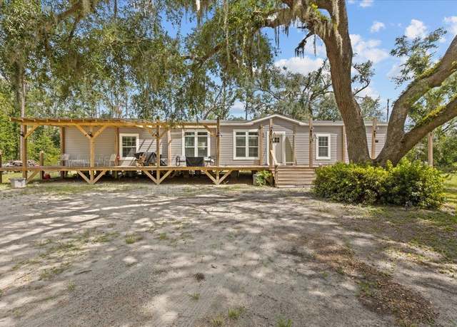 Property at 1065 Langford Ln, Perry, FL 32347, 3 beds, 2 baths