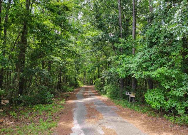 Property at 173 Mccallister Rd, Crawfordville, FL 32327, 3 beds, 2 baths