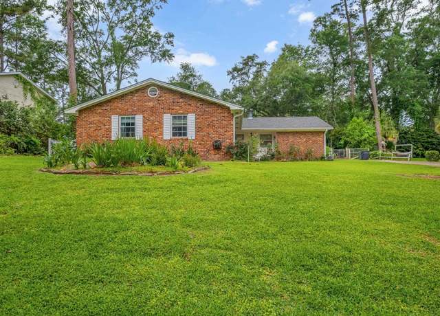 Property at 1531 Oldfield Dr, Tallahassee, FL 32308, 3 beds, 2 baths
