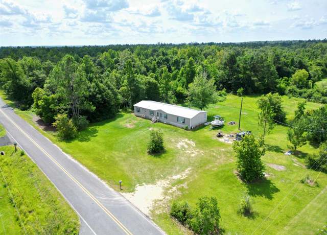 Property at 20655 NE Parrish Lake Rd, Blountstown, FL 32424, 3 beds, 2 baths