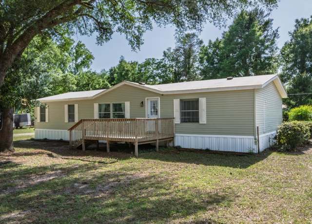 Property at 26 Greenlea Cir, Crawfordville, FL 32327, 3 beds, 2 baths