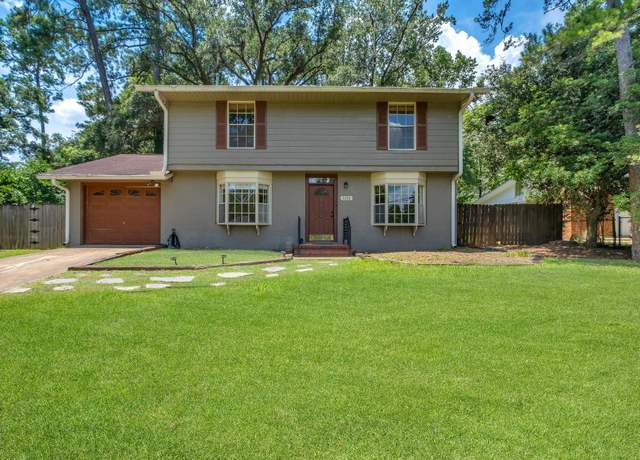 Property at 2222 Woodlawn Dr, Tallahassee, FL 32303, 3 beds, 2.5 baths