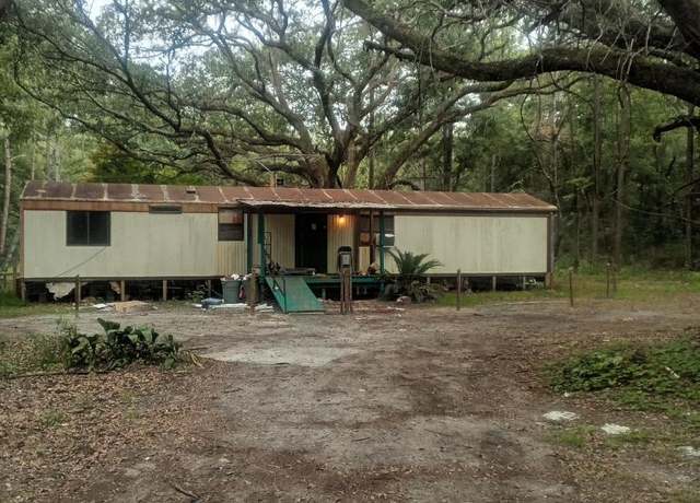 Property at 350 Tall Pne, Havana, FL 32333, 2 beds, 2 baths