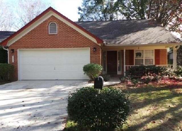 Property at 2605 Cotuit Ln, Tallahassee, FL 32309, 3 beds, 2 baths