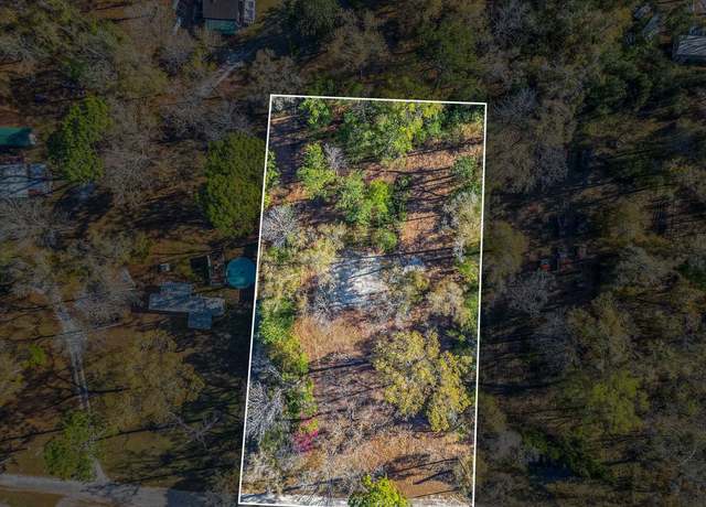 Property at 185 Mcmahan Dr, Crawfordville, FL 32327
