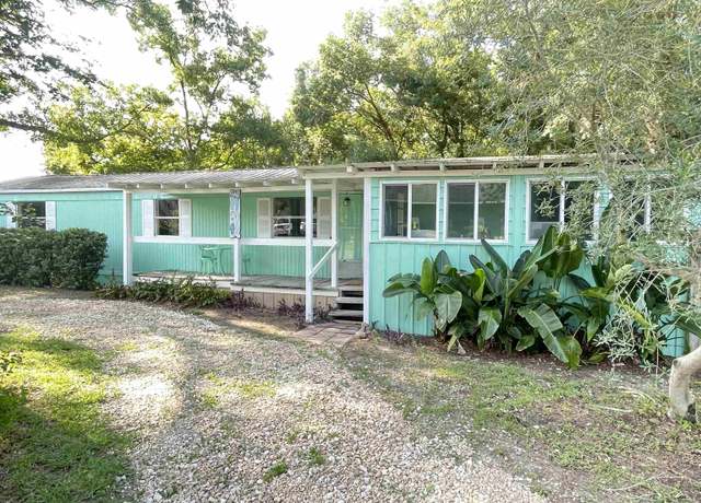 Property at 601 Tallahassee St, Carrabelle, FL 32322, 3 beds, 2 baths