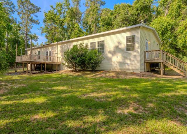 Property at 285 E 10th Way, Greenville, FL 32331, 4 beds, 2 baths