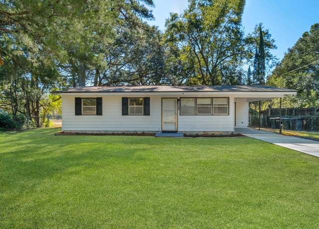 Property at 3711 Shoreline Dr, Tallahassee, FL 32305, 3 beds, 1.5 baths