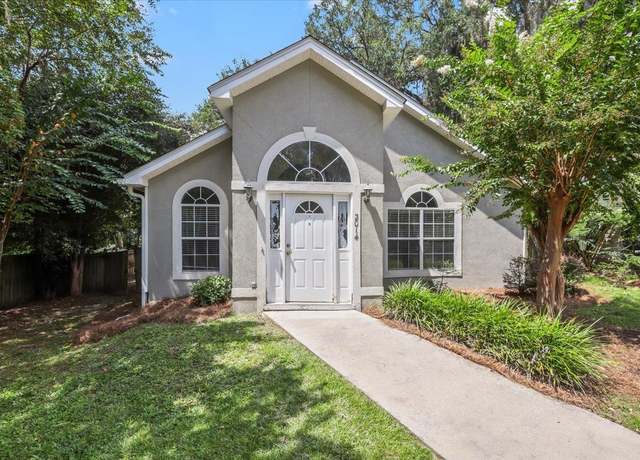 Property at 2014 Valkyrie Ct, Tallahassee, FL 32308, 3 beds, 2 baths