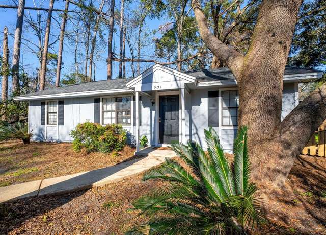 Property at 901 Tomahawk Ct, Tallahassee, FL 32304, 2 beds, 2 baths