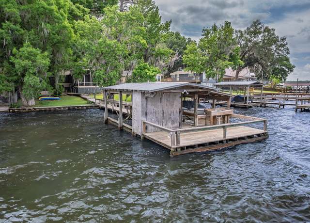 Property at 1075 Drake Acres Rd, Quincy, FL 32351, 2 beds, 2 baths