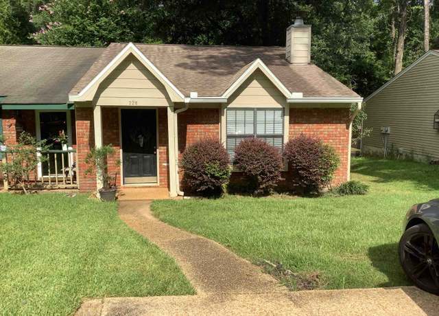 Property at 226 W Whetherbine Dr, Tallahassee, FL 32301, 2 beds, 2 baths