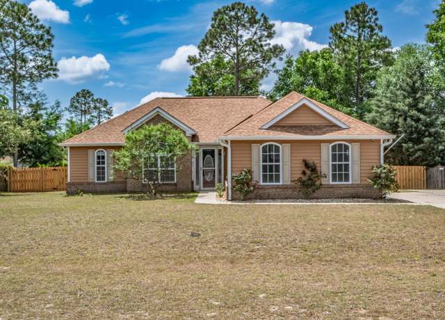 Property at 11 Pecan St, Crawfordville, FL 32327, 3 beds, 2 baths