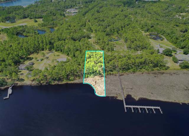 Property at 179 Mojita Dr, Carrabelle, FL 32322