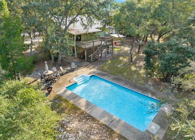 Property at 30 Riverview Rd, Panacea, FL 32346, 2 beds, 1.5 baths