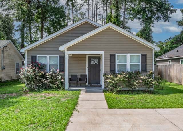 Property at 27 Menomini St, Crawfordville, FL 32327, 3 beds, 2 baths