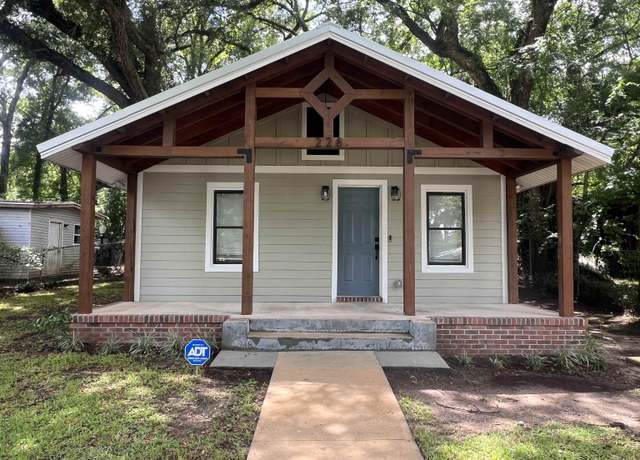 Property at 228 Bradley St, Quincy, FL 32351, 3 beds, 2 baths
