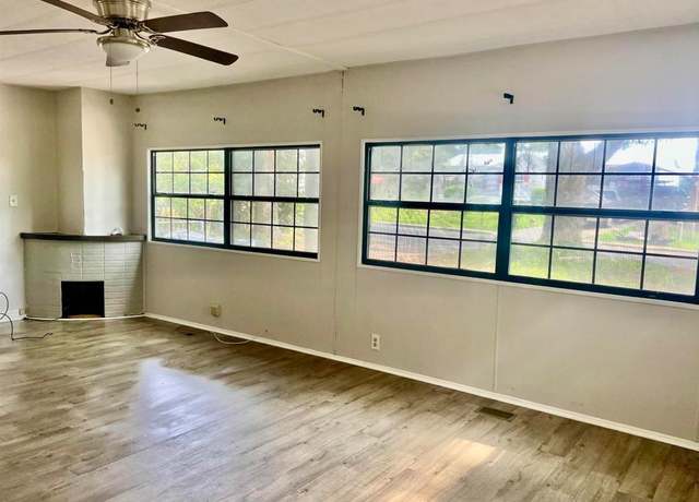 Property at 1306 Dura Cir, Tallahassee, FL 32304, 2 beds, 2 baths