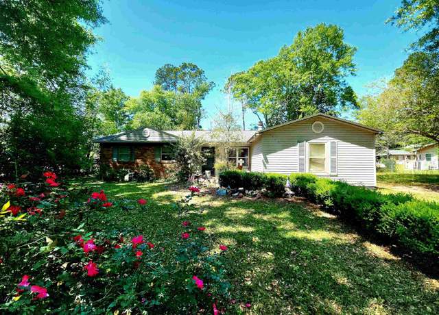 Property at 9518 Liska Dr, Tallahassee, FL 32305, 3 beds, 2 baths