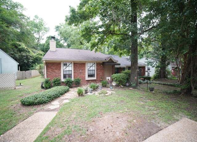 Property at 200 W Whetherbine Way, Tallahassee, FL 32301, 2 beds, 2 baths