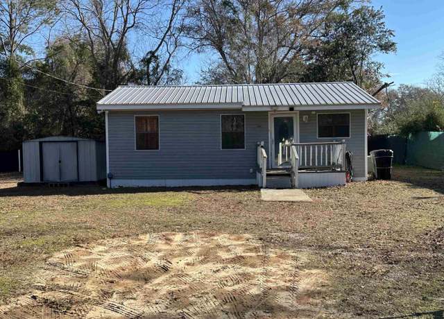 Property at 13943 Main St, Gretna, FL 32332, 3 beds, 1 bath