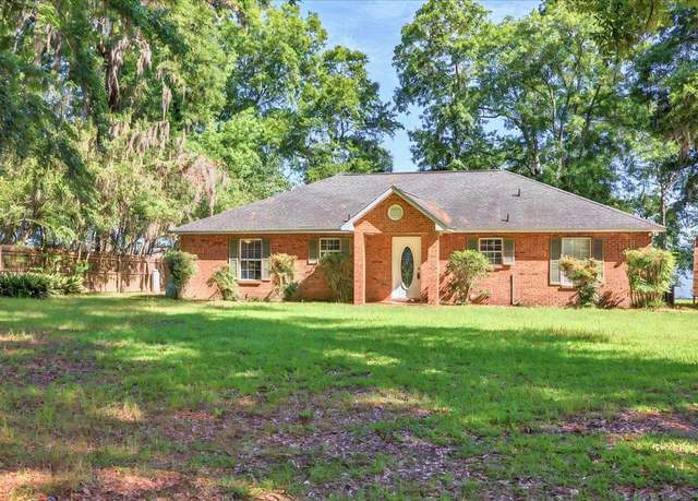 Property at 22530 Frances, Tallahassee, FL 32310, 3 beds, 2 baths