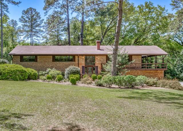 Property at 6754 Circle J Dr, Tallahassee, FL 32312, 5 beds, 3 baths
