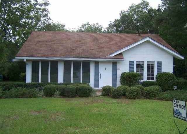 Property at 309 E 6th Ave, Havana, FL, 3 beds, 2 baths