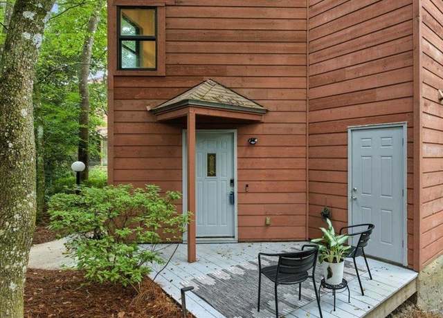 Property at 1931 Nicklaus Dr #3, Tallahassee, FL 32301, 2 beds, 2.5 baths