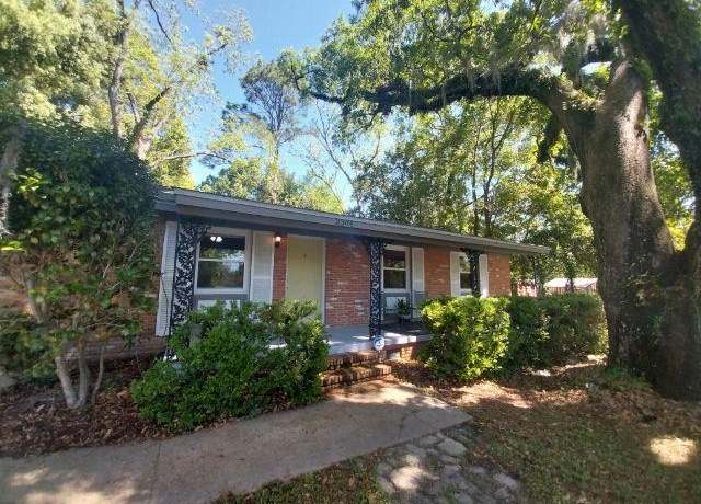 Property at 2304 Jackson Bluff Rd, Tallahassee, FL 32304, 3 beds, 1.5 baths