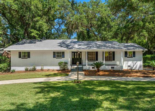 Property at 2505 Chamberlin Dr, Tallahassee, FL 32308, 5 beds, 3 baths