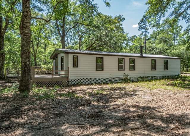 Property at 326 Lost Creek Ln, Crawfordville, FL 32327, 3 beds, 2 baths