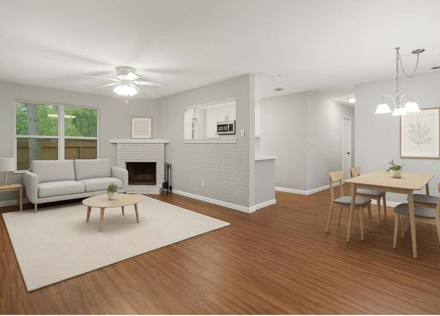 Property at 216 Parkbrook Cir, Tallahassee, FL 32301, 2 beds, 1.5 baths