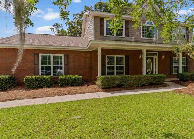 Property at 438 Meadow Ridge Dr, Tallahassee, FL 32312, 4 beds, 2.5 baths