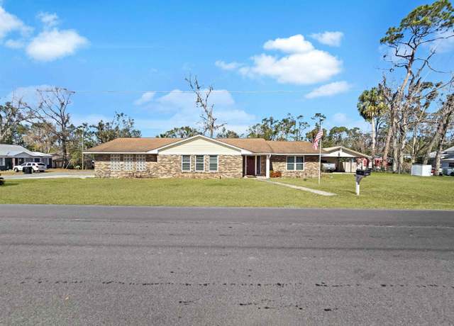 Property at 202 W Florda St, Perry, FL 32347, 6 beds, 3 baths